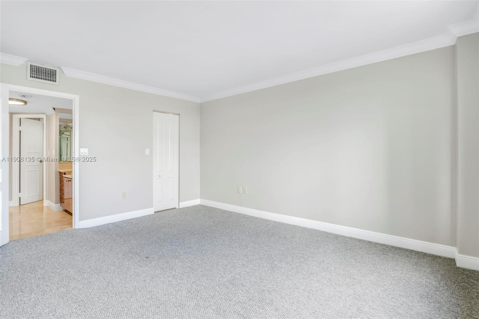 BRICKELL BAY CLUB CONDO - Residential Lease