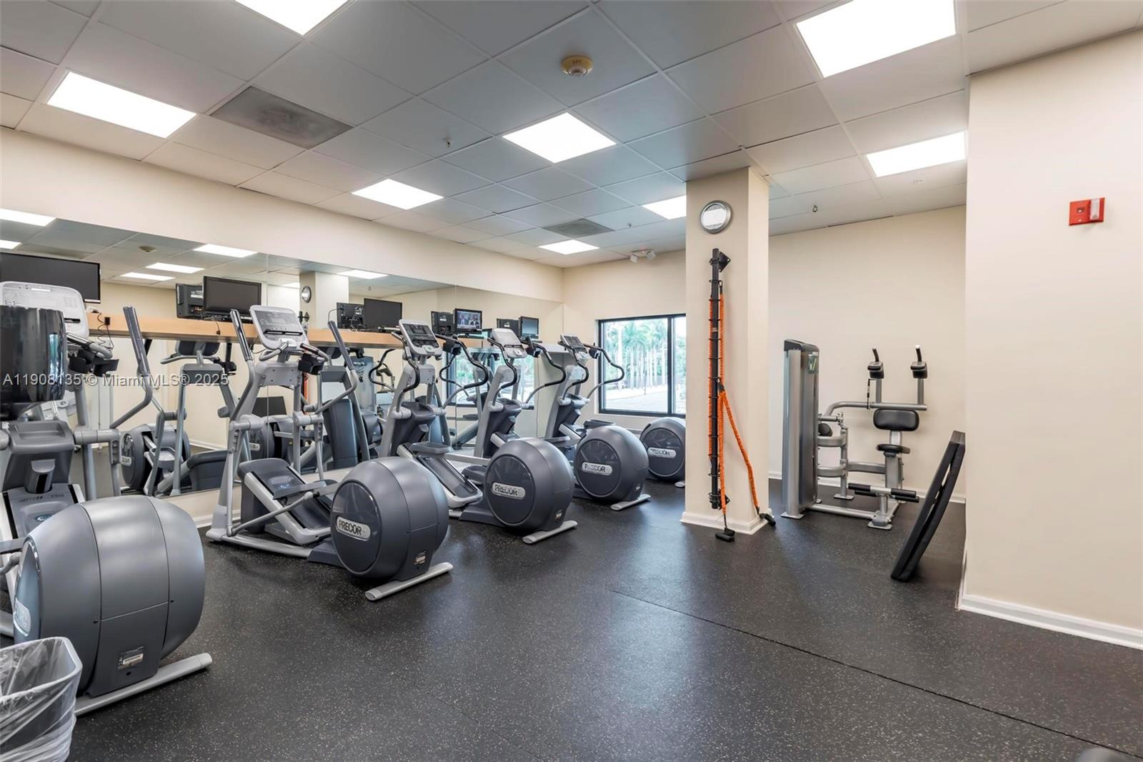 BRICKELL BAY CLUB CONDO - Residential Lease