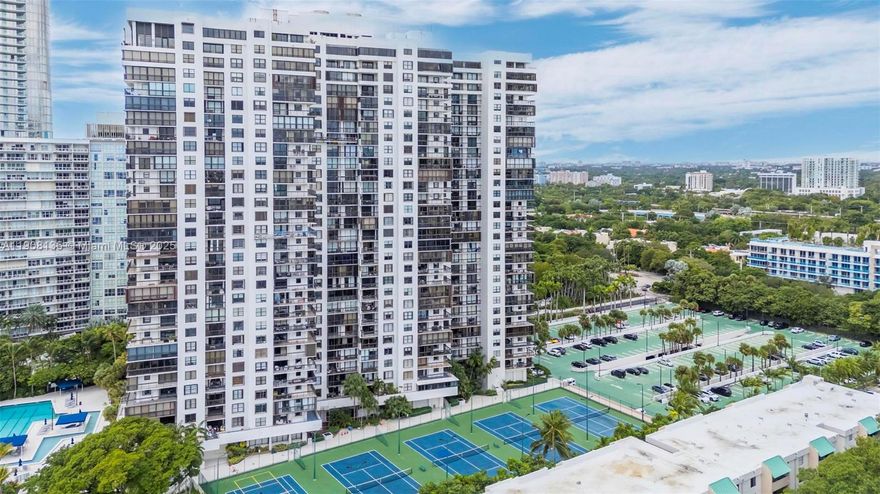 Great CORNER unit, 2 bedroom PLUS DEN, 2 bathrooms, positioned in a desirable waterfront building bordering Biscayne Bay. The enclosed balconies significantly expand the interior footprint, creating an ample, open concept flow ideal for modern living & entertaining.
Wrapped in floor-to-ceiling windows, the home is flooded with natural light. The DEN makes an ideal home office, media lounge, or guest space, while the split-bedroom ensures privacy. Laundry Room with sink & washer/dryer Plenty of closets and storage space.
This exclusive residence offers plenty of luxury amenities, including resort-style pool, hot tub, barbecue area, paddle ball & tennis courts, a children's playroom, fully equipped fitness center, sauna & steam room, beauty salon, convenience store & valet parking.