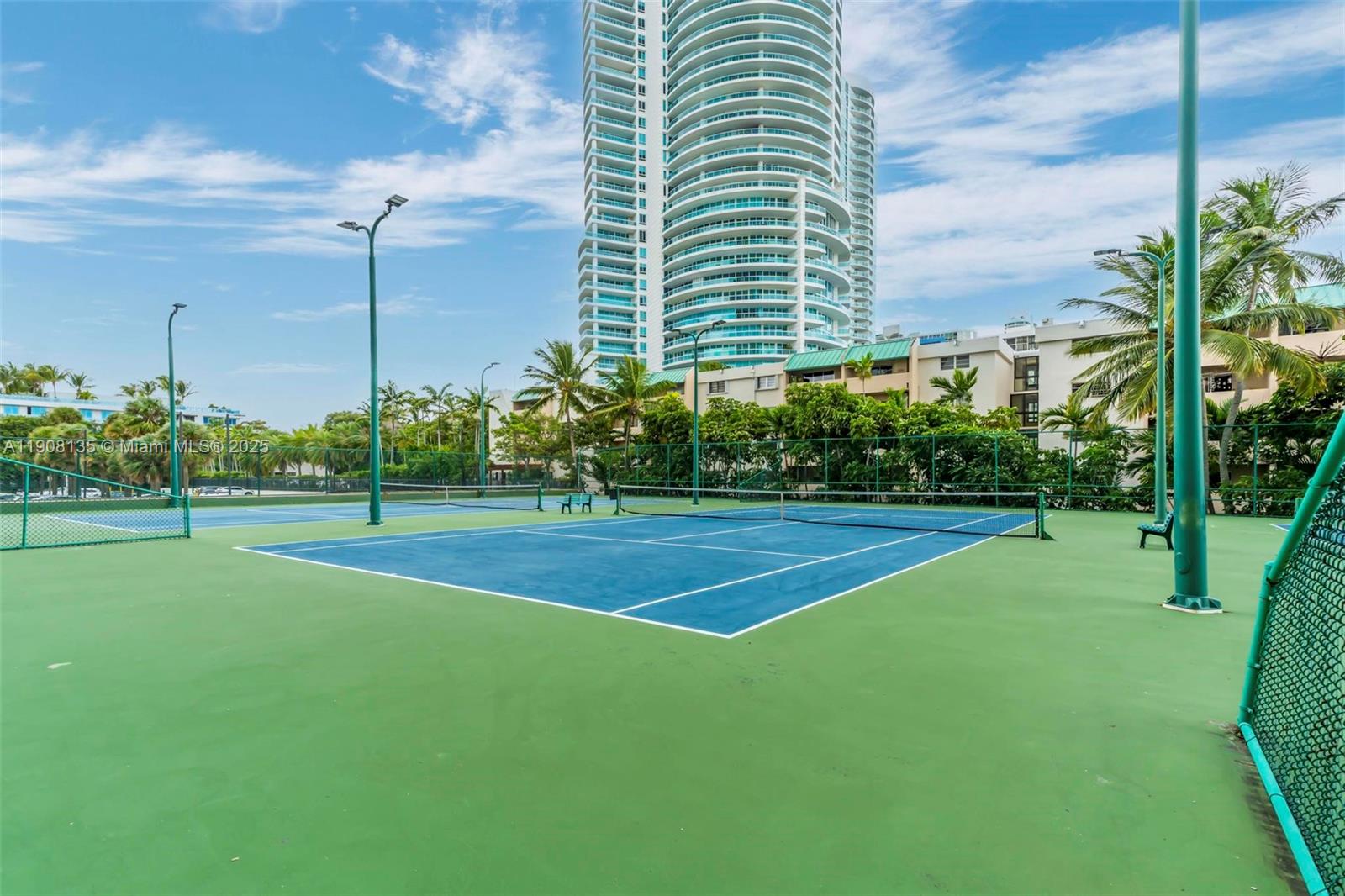 BRICKELL BAY CLUB CONDO - Residential Lease