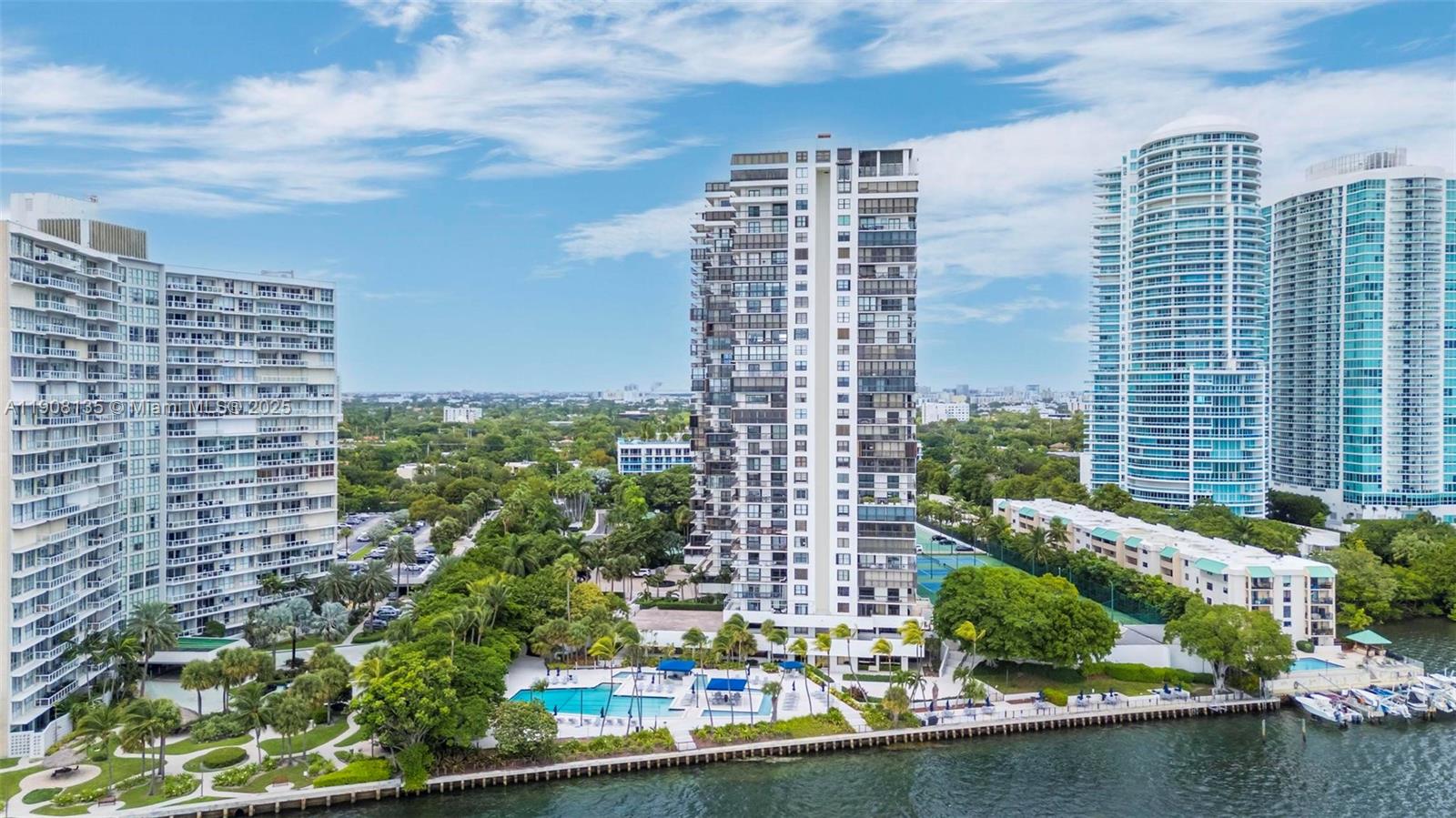 BRICKELL BAY CLUB CONDO - Residential Lease