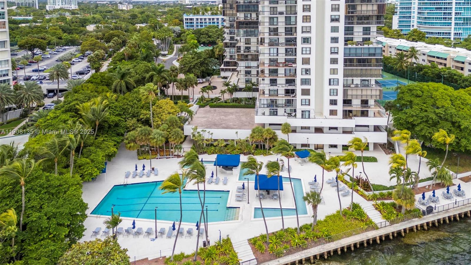 BRICKELL BAY CLUB CONDO - Residential Lease