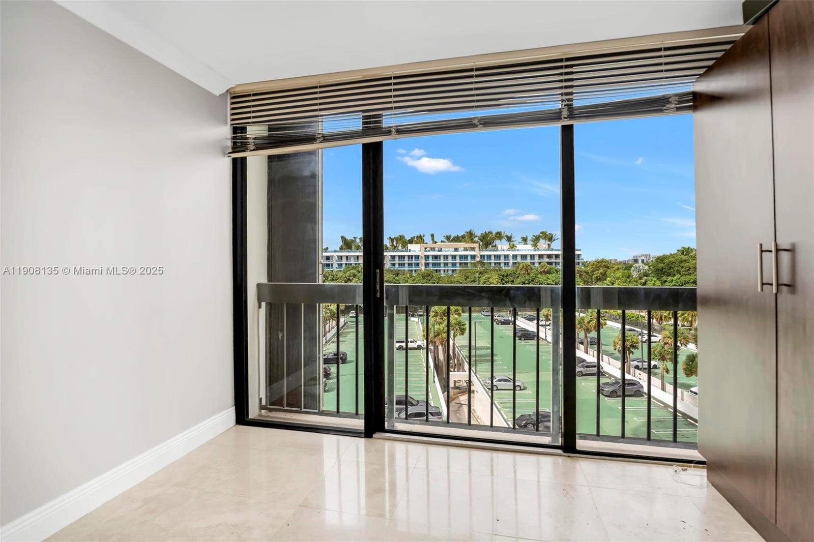 BRICKELL BAY CLUB CONDO - Residential Lease