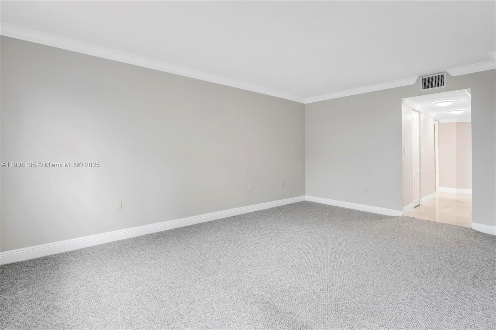 BRICKELL BAY CLUB CONDO - Residential Lease