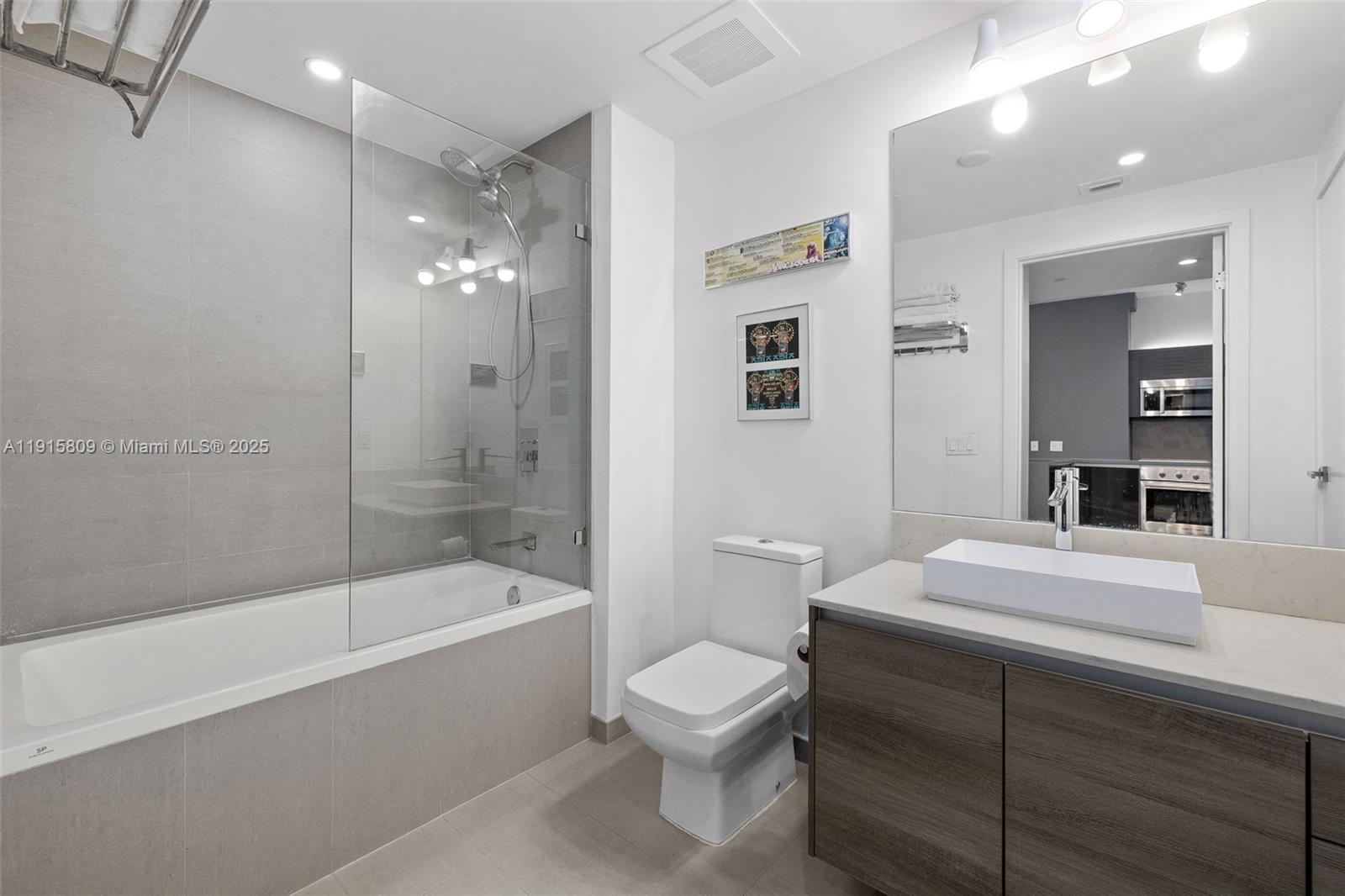 THE BONDO (1080 BRICKELL) - Residential