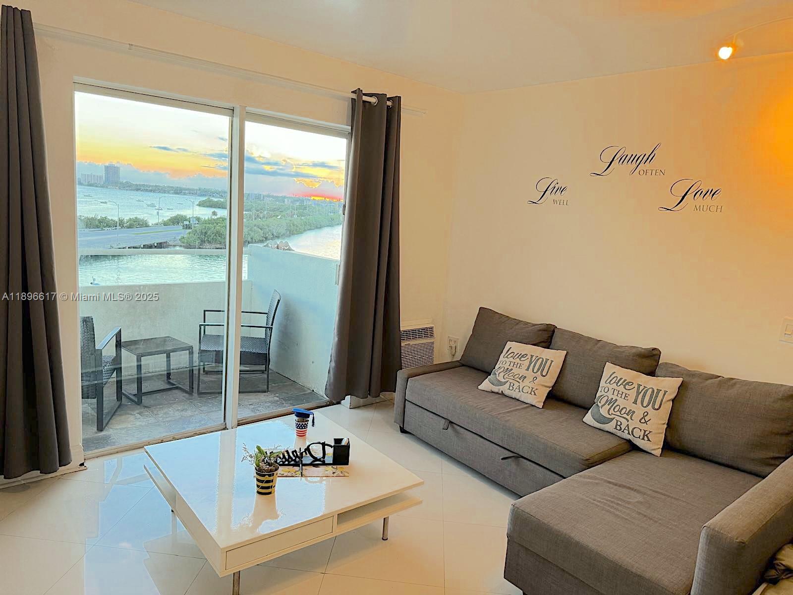 BAYSHORE YACHT & TENNIS C - Residential Lease