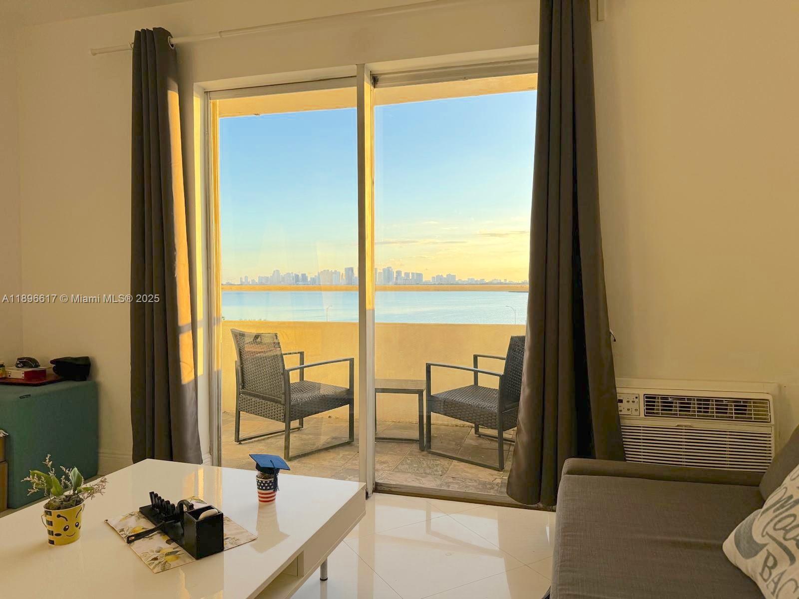 BAYSHORE YACHT & TENNIS C - Residential Lease