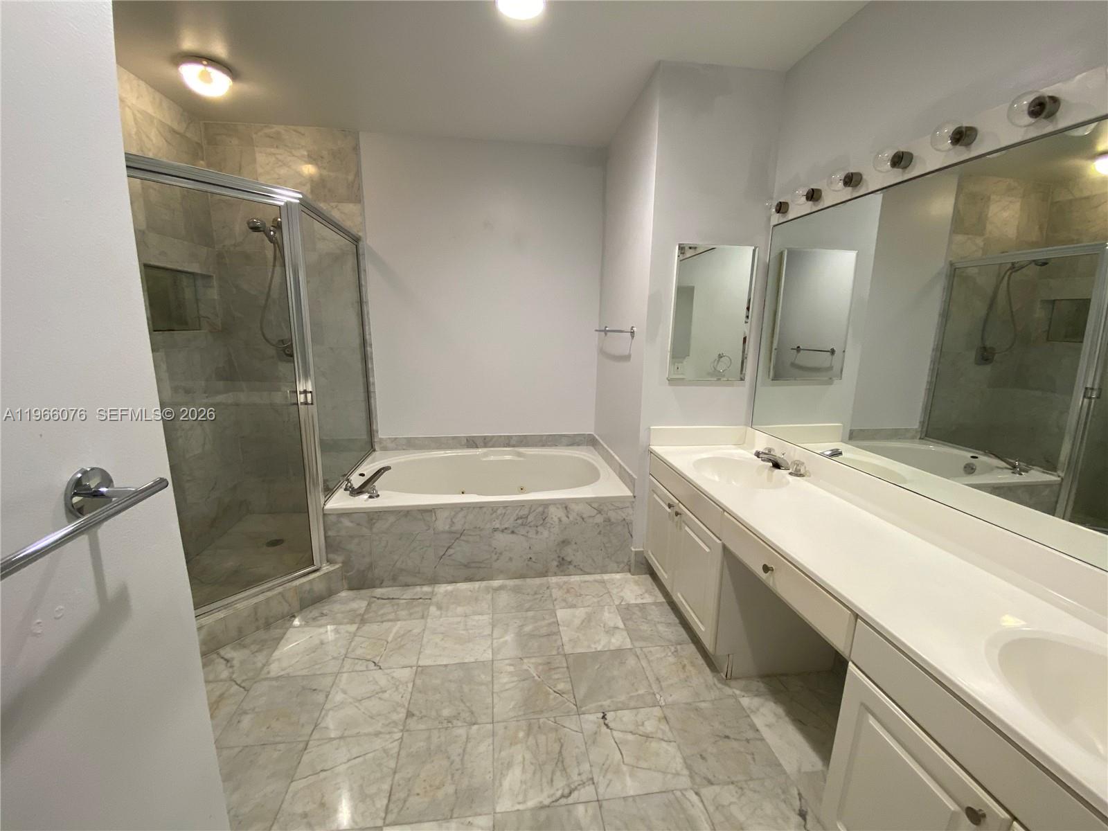 3640 Yacht Club Dr 103