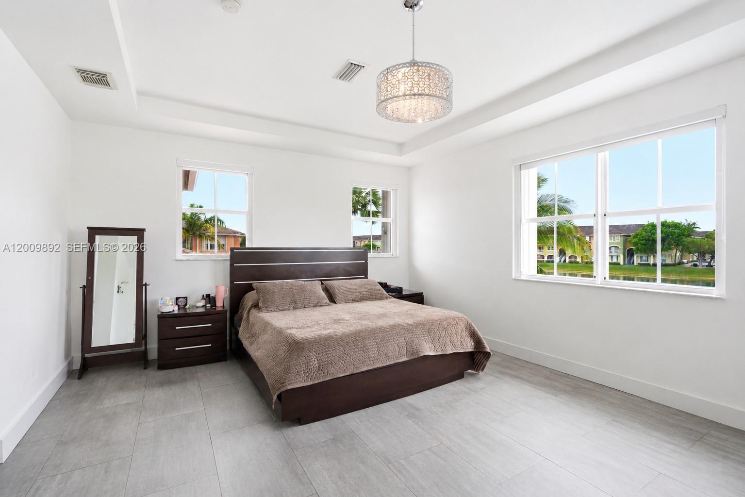 ISLANDS AT DORAL - Residential