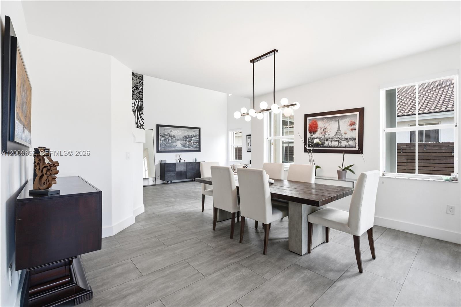 ISLANDS AT DORAL - Residential