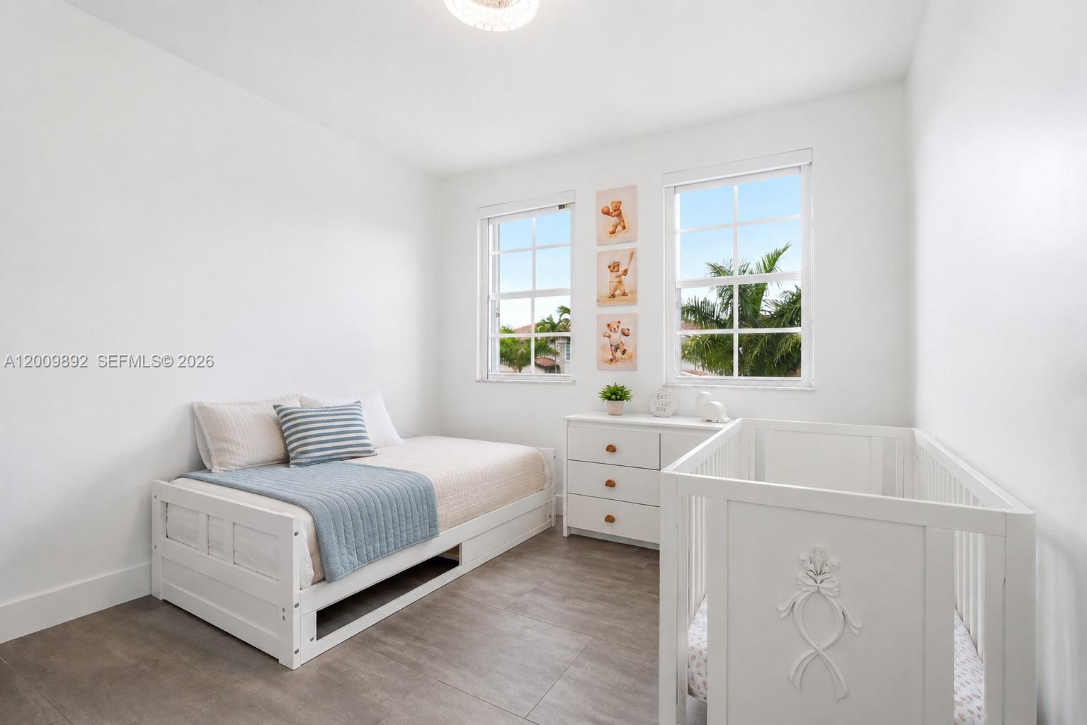 ISLANDS AT DORAL - Residential