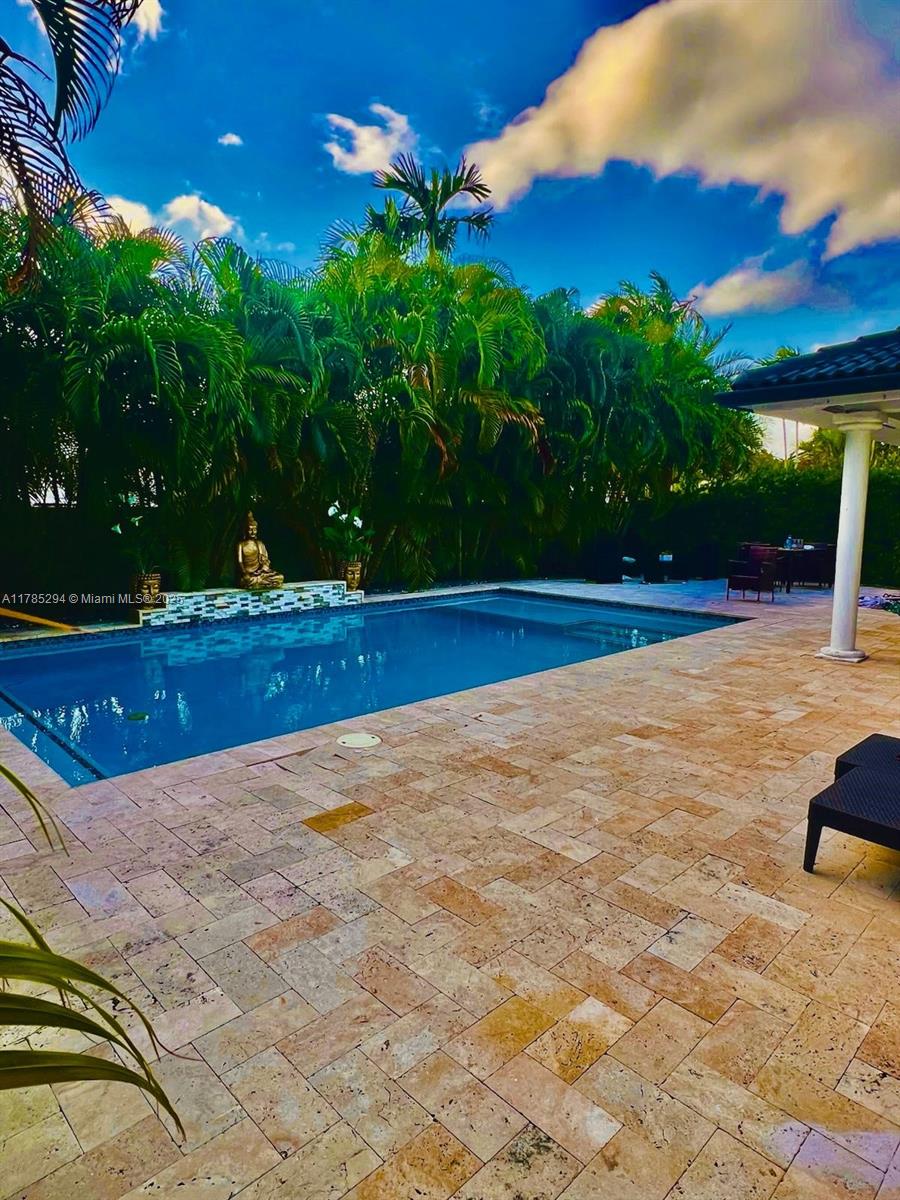 Photo 1 of 4342 Sw 159th Path, Miami, Florida, $4,600, Web #: 11785294