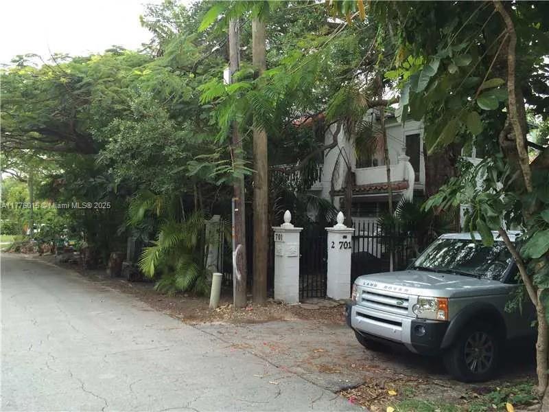 Global Investment Realty is pleased to present one of a kind "Upper East Side" property. Largest double lot, 701 NE 67 St and 695 NE 67 St, with great assemblage opportunity. Total lot of 14,375 SF with a two-story building that comprises 2 residential units. Zoned T3-L residential single-family and ancillary units. Mediterranean construction, surrounded by trees and greenery. The main house has wood floors, a fireplace and a sundeck.
Income property fully leased withan annual income $114,000.00 and NOI $69,748.00 (A/O 1/31/2025). Few steps from Palm Bay Towers, Biscayne Bay, Legion Memorial Park and Biscayne Blvd., including trendy cafes and restaurants and private schools. It is a few minutes’ drive to Morningside, Midtown/Wynwood, Design District, and 15 minutes to beaches.