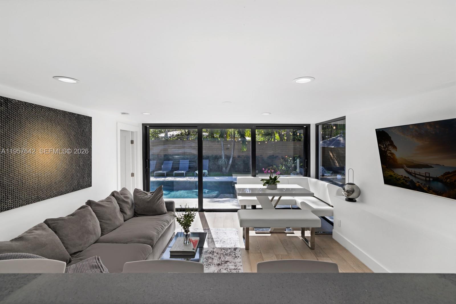 SILVER BLUFF EST SEC C - Residential