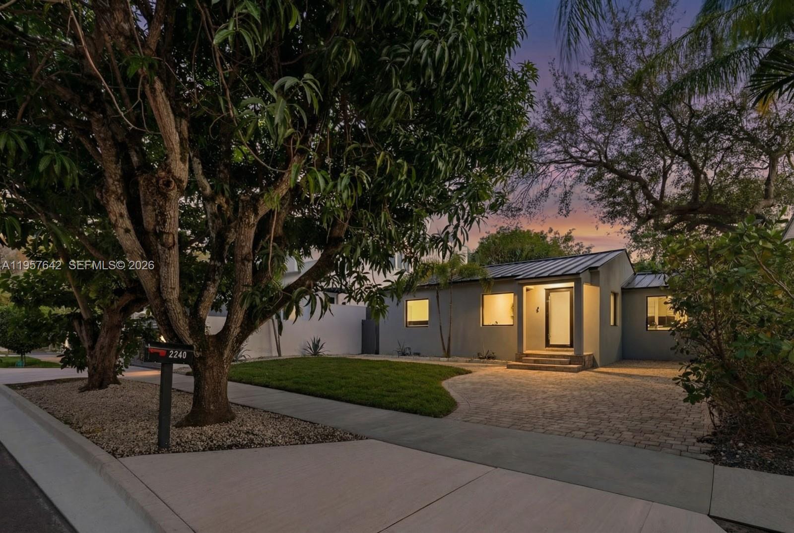 SILVER BLUFF EST SEC C - Residential