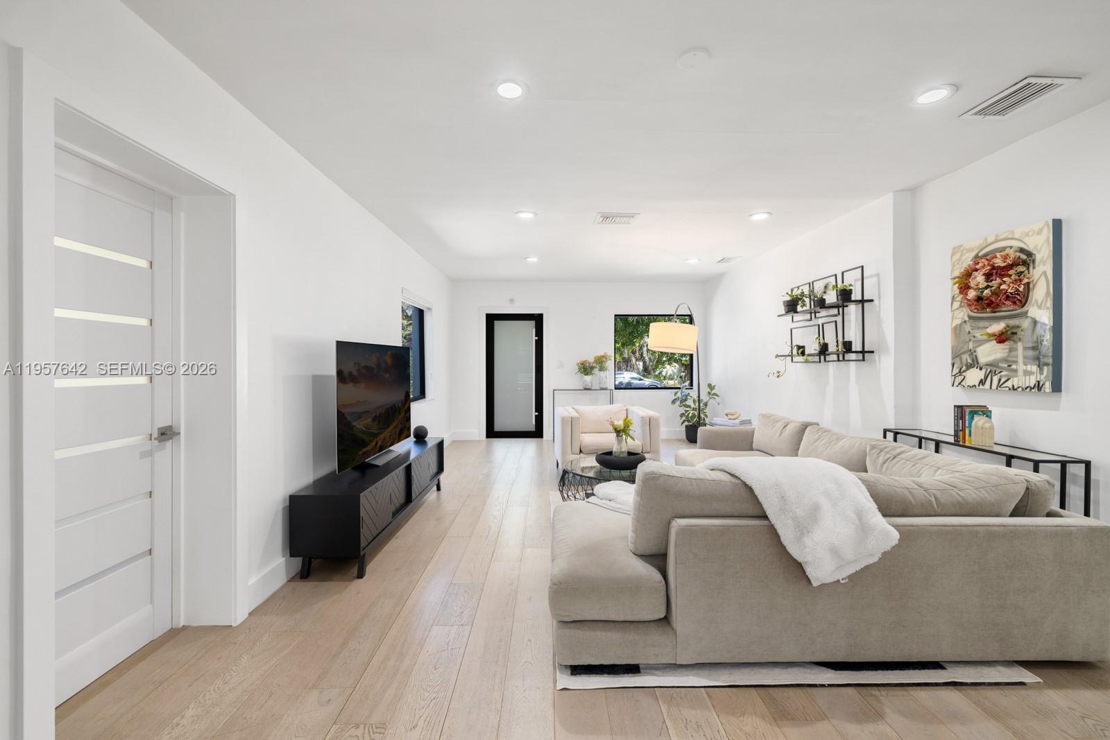 SILVER BLUFF EST SEC C - Residential