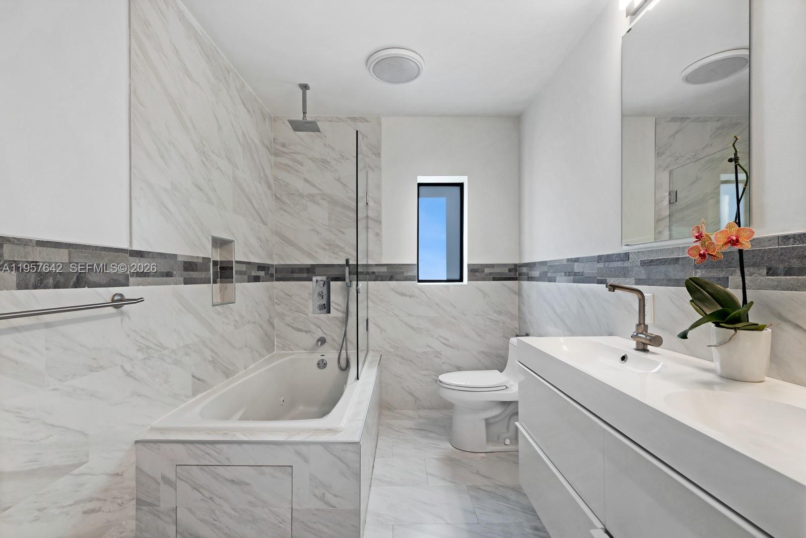 SILVER BLUFF EST SEC C - Residential