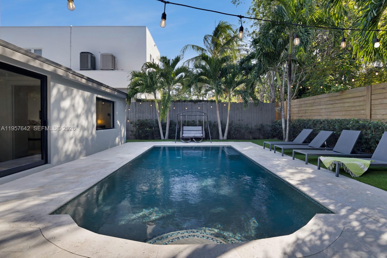 SILVER BLUFF EST SEC C - Residential