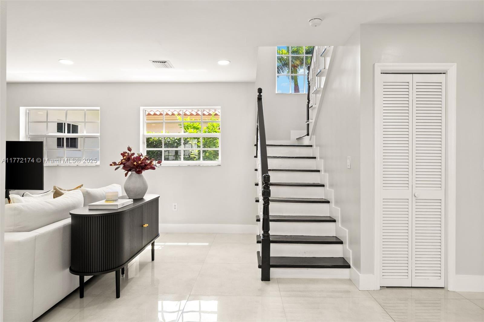 CORAL GABLES GRANADA SEC - Residential Lease