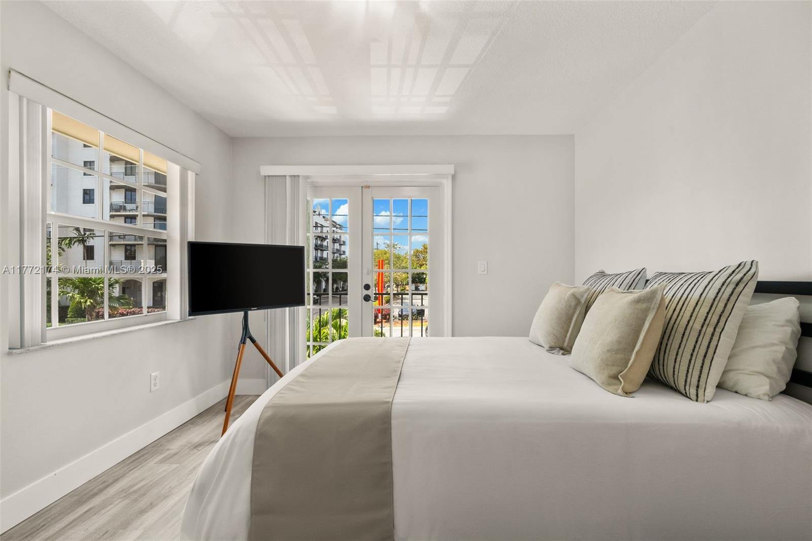 CORAL GABLES GRANADA SEC - Residential Lease