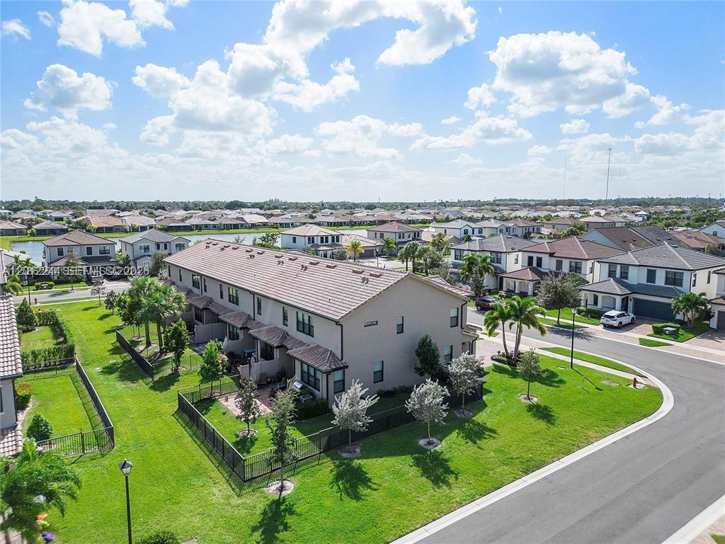 FIELDS AT GULFSTREAM POLO - Residential