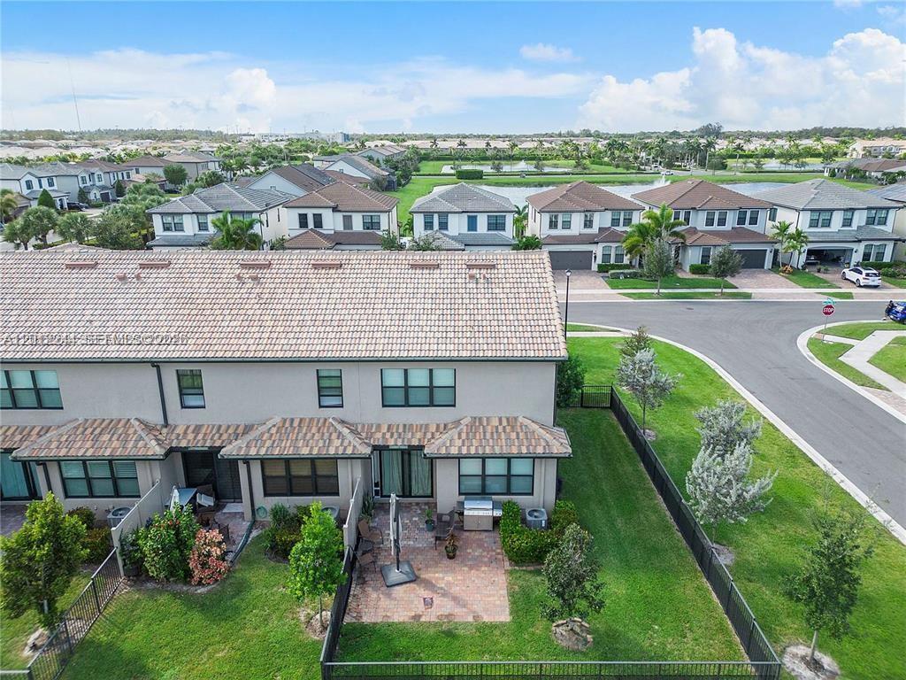 FIELDS AT GULFSTREAM POLO - Residential