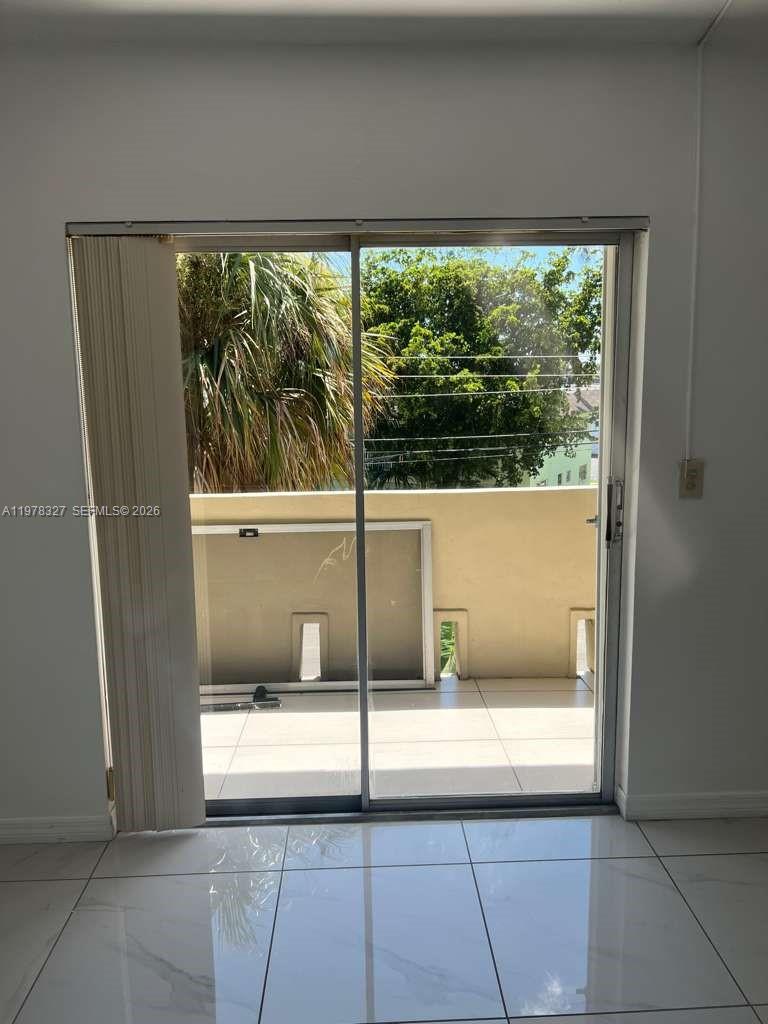 DADELAND PARK CONDO - Residential Lease