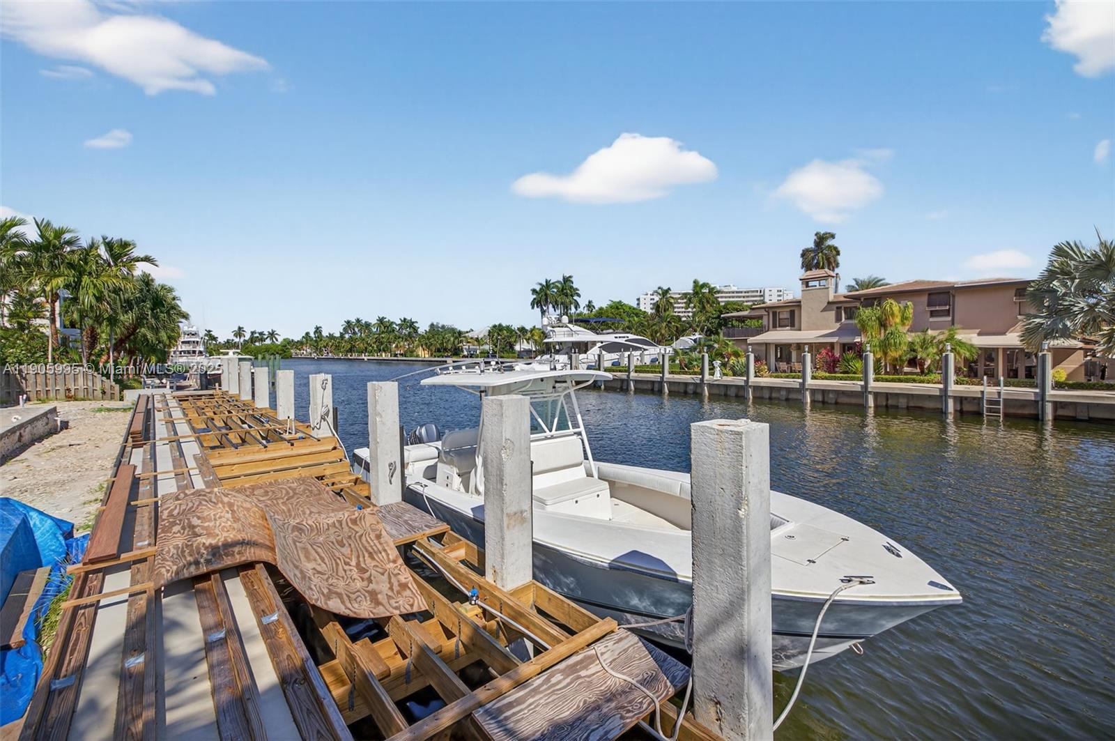 STILWELL ISLES - Residential