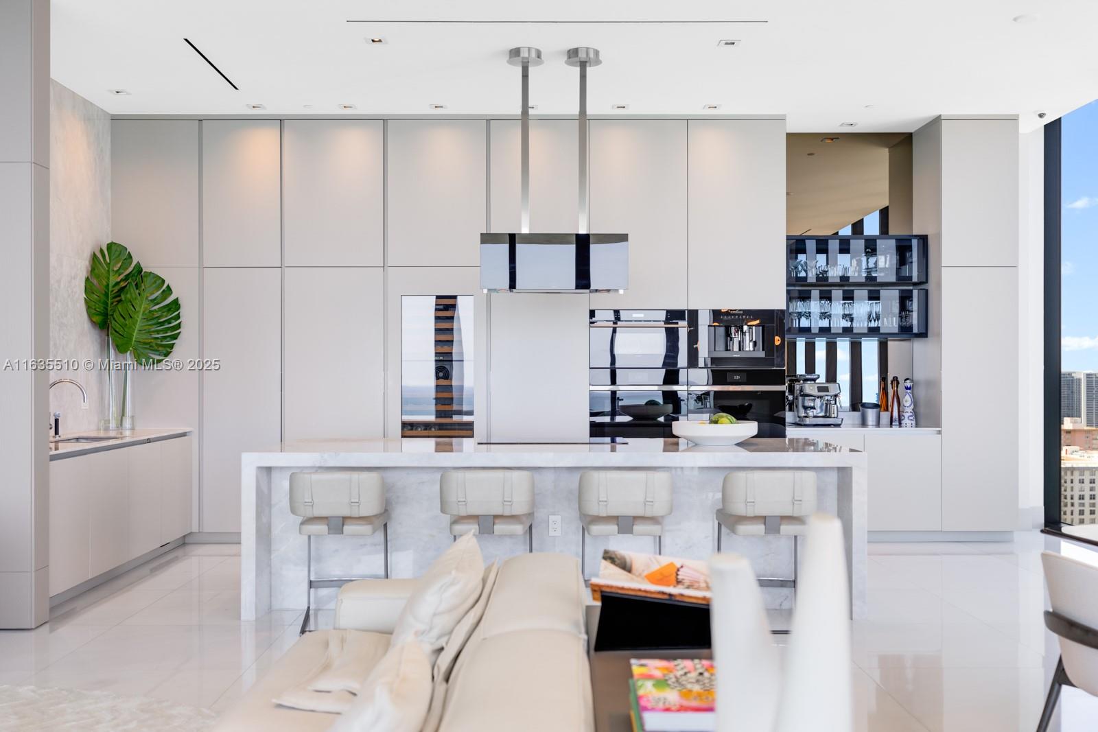 MUSE CONDO - Residential