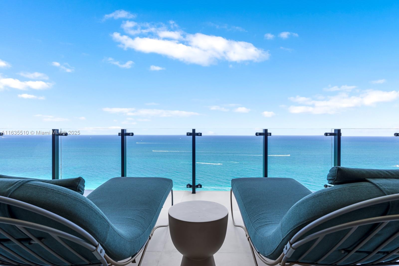 MUSE CONDO - Residential
