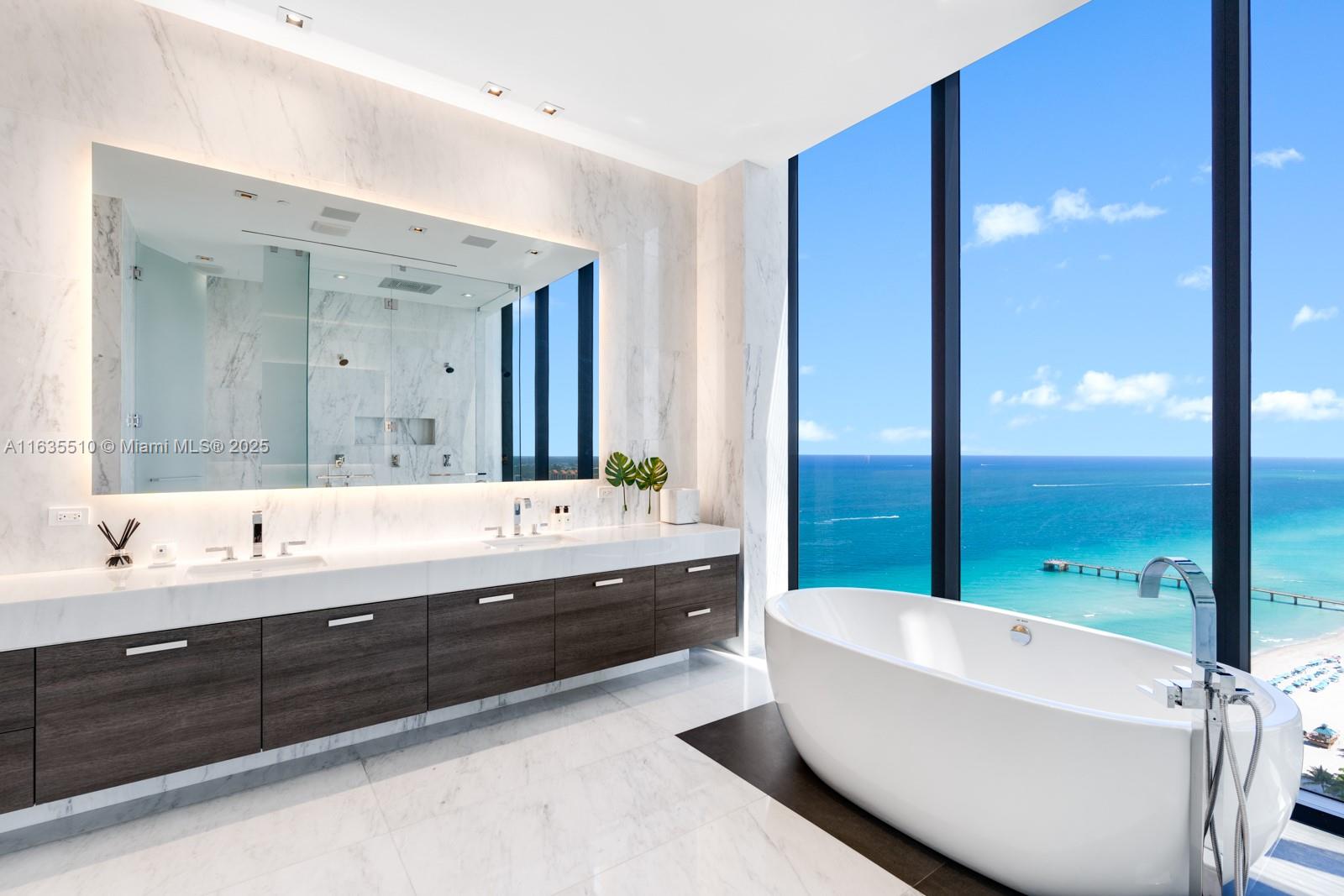 MUSE CONDO - Residential