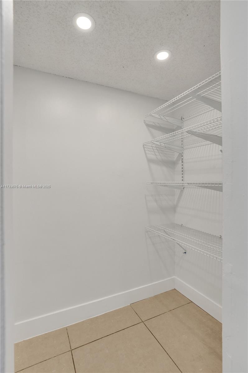 MADISON DOWNTOWN CONDO - Residential Lease