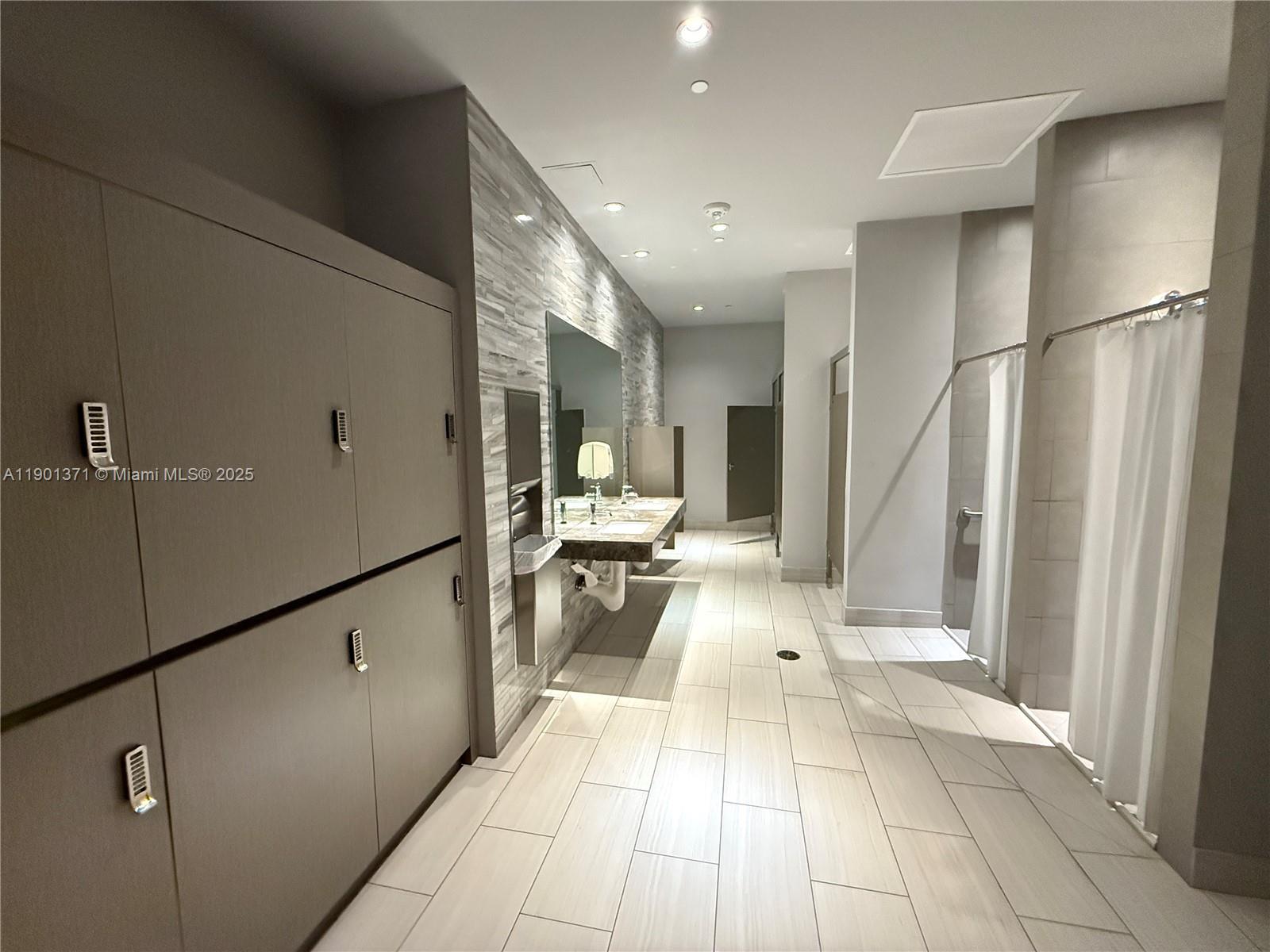 5252 PASEO CONDO - Residential