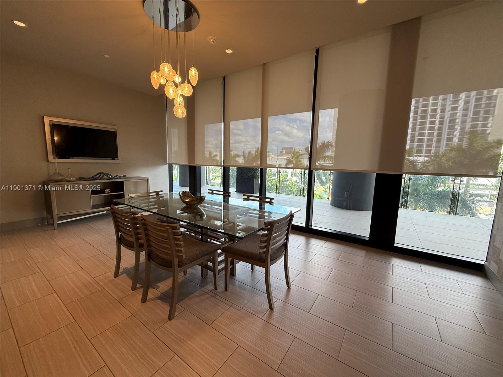 5252 PASEO CONDO - Residential