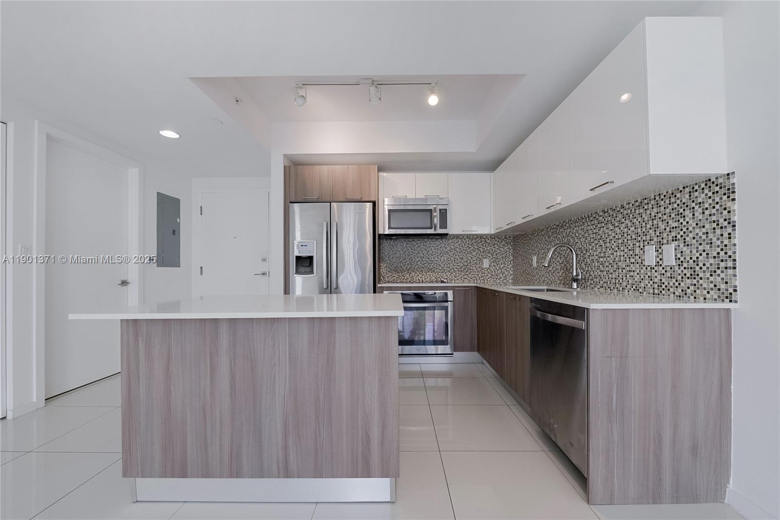 5252 PASEO CONDO - Residential