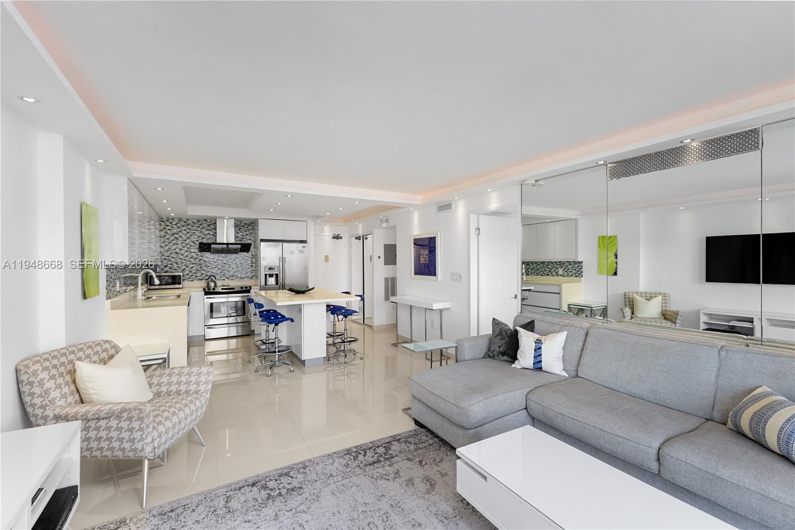 THE PRESIDENTIAL CONDO - Residential