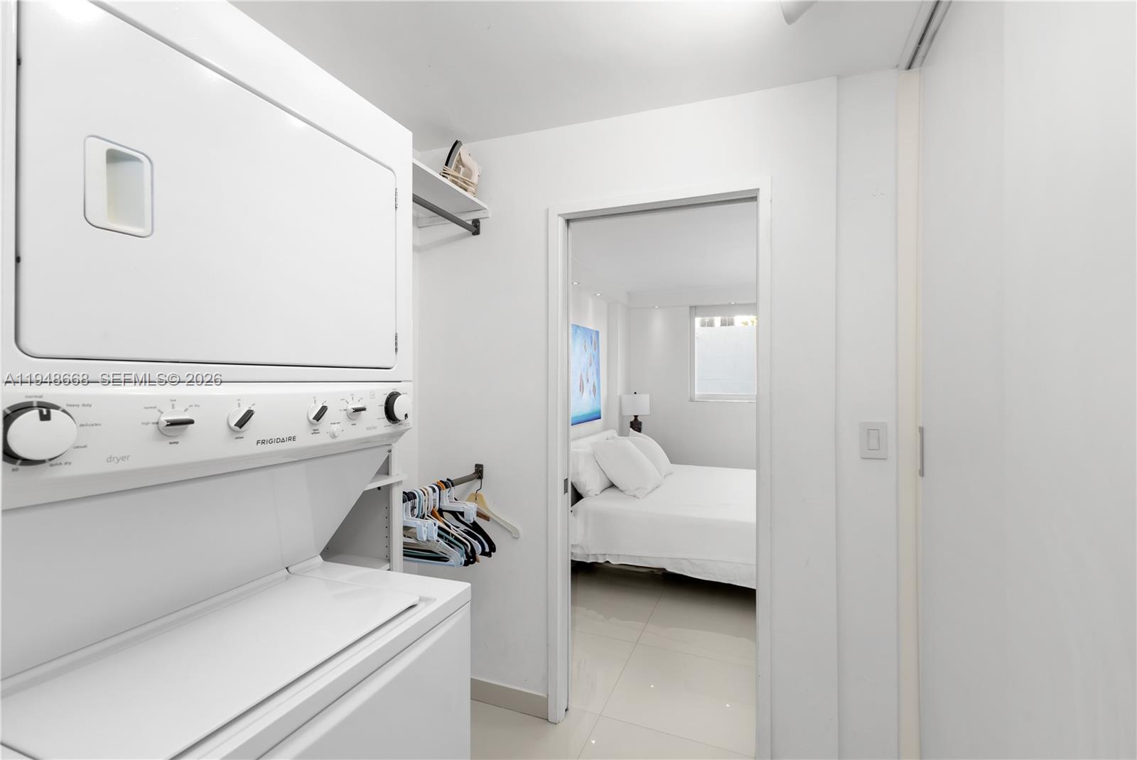 THE PRESIDENTIAL CONDO - Residential