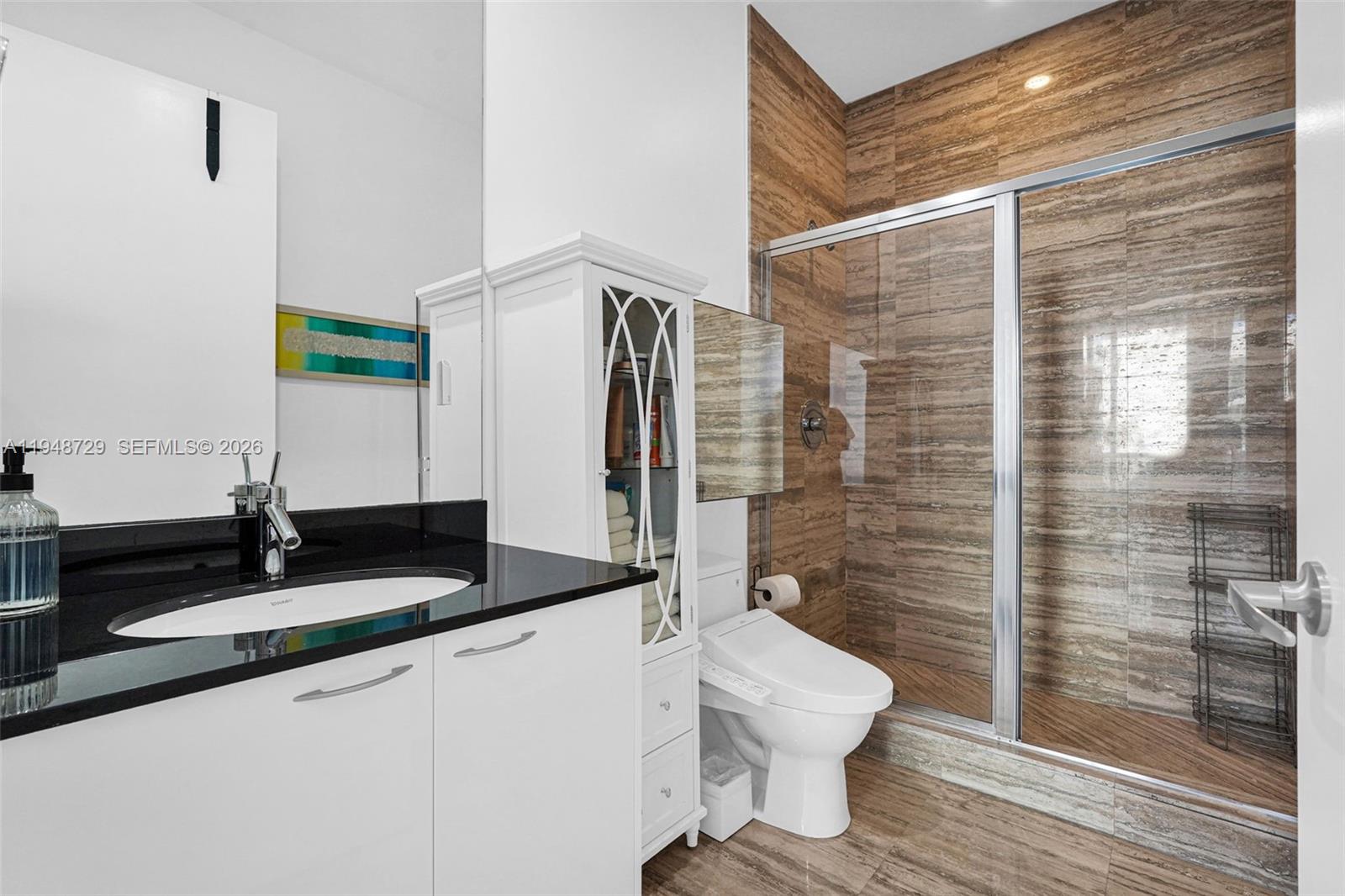 TRUMP TOWER ONE - Residential