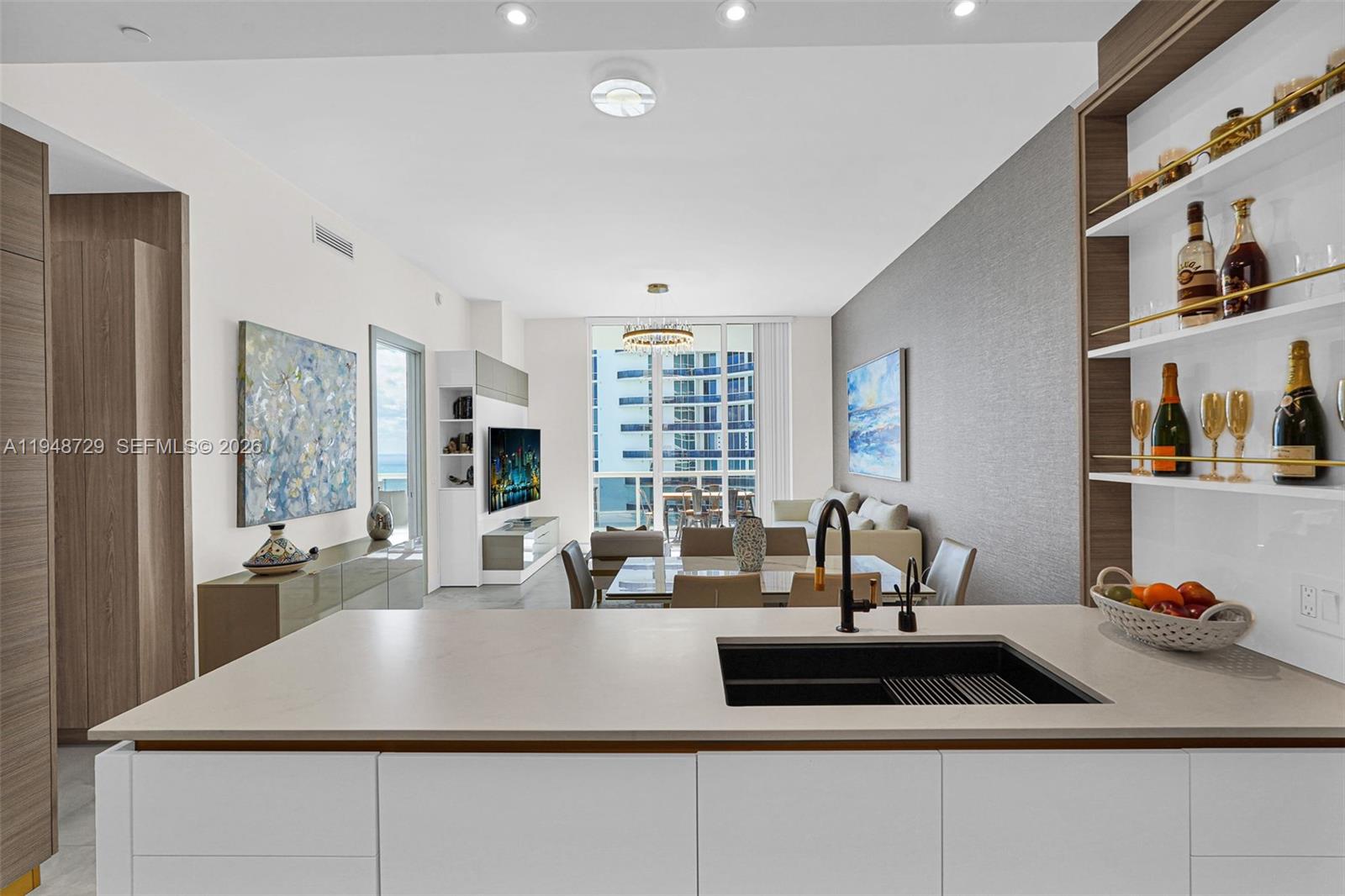 TRUMP TOWER ONE - Residential