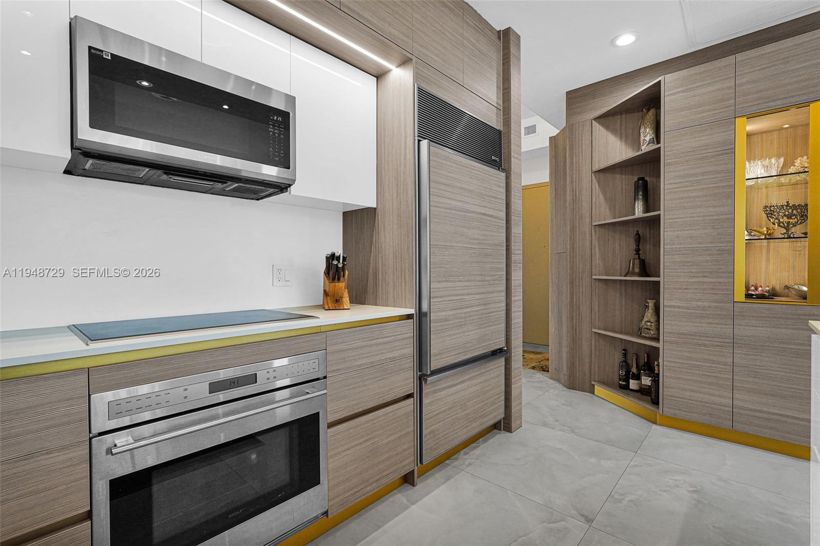 TRUMP TOWER ONE - Residential