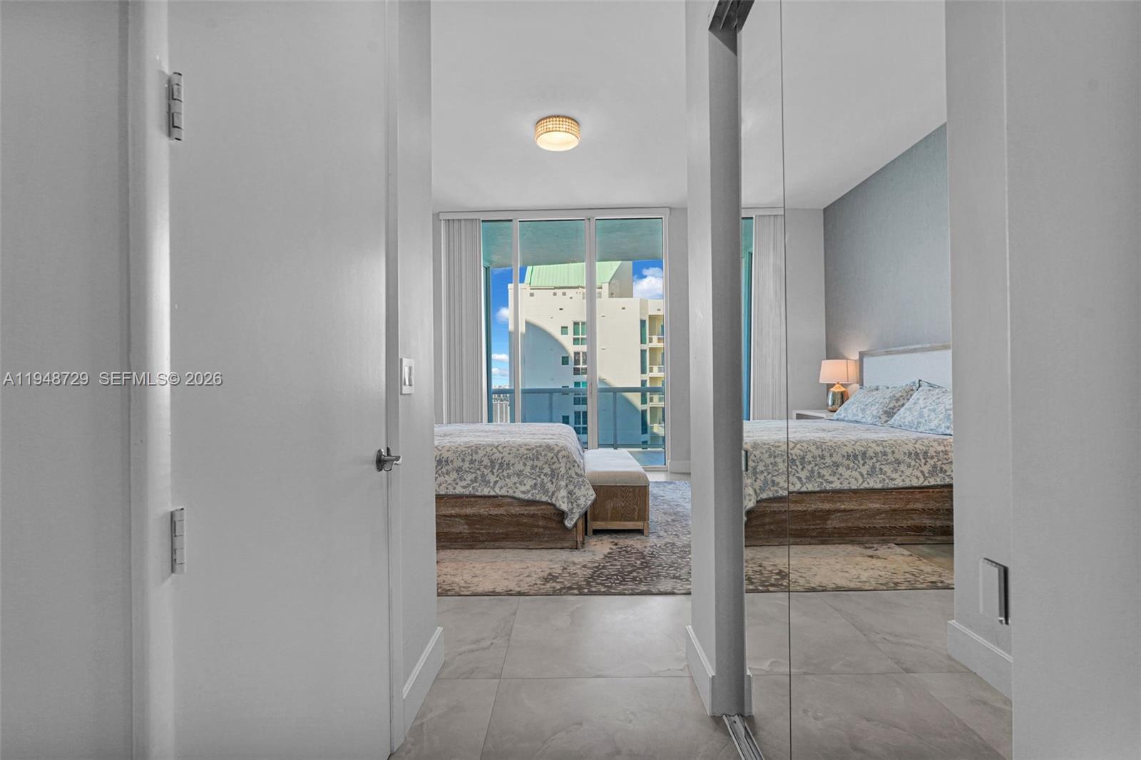 TRUMP TOWER ONE - Residential