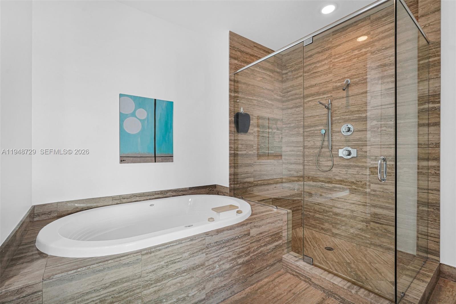 TRUMP TOWER ONE - Residential