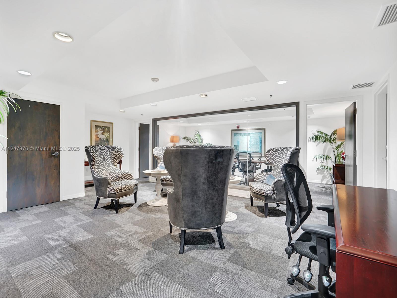 THE MARK ON BRICKELL COND - Residential