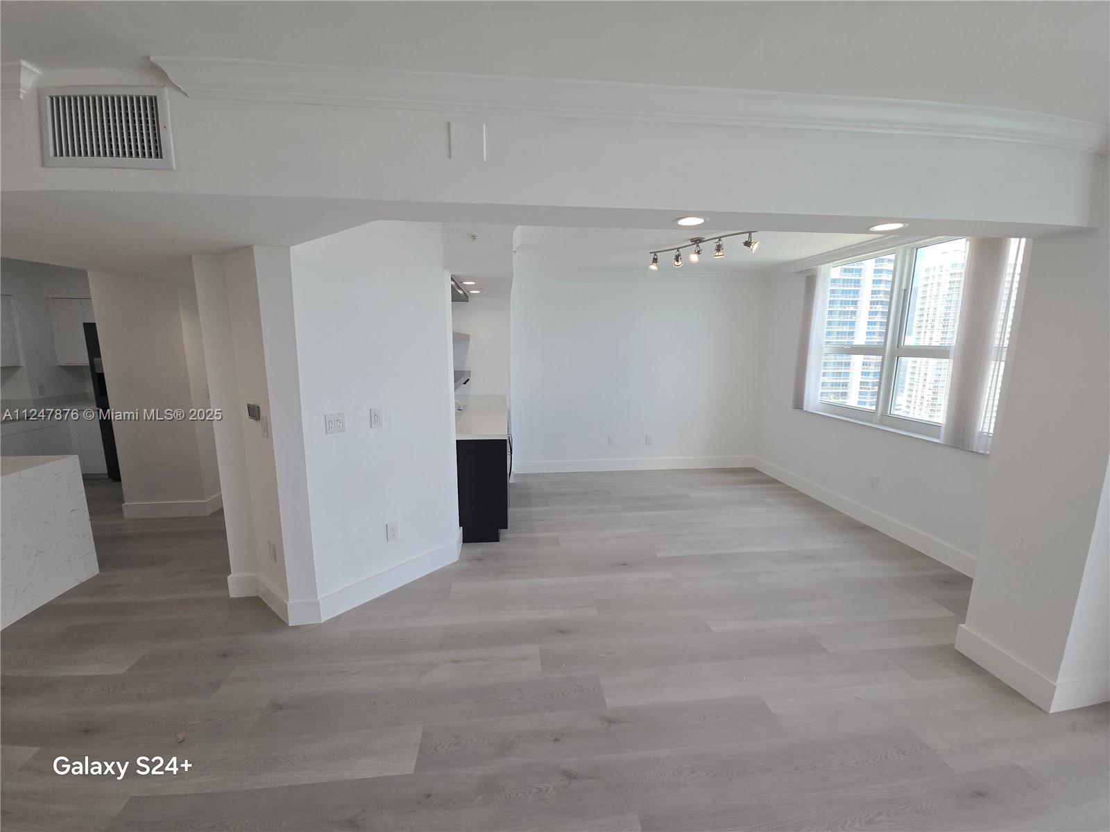 1155 Brickell Bay Dr 3404