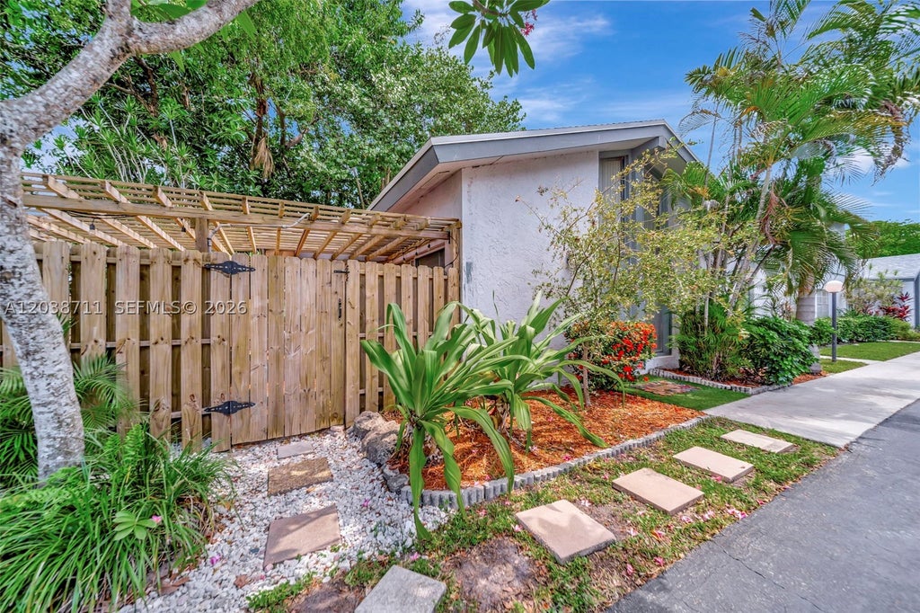 Photo of 7447 W Sunrise Blvd #7447, Plantation, FL 33313 (MLS # A12038711)