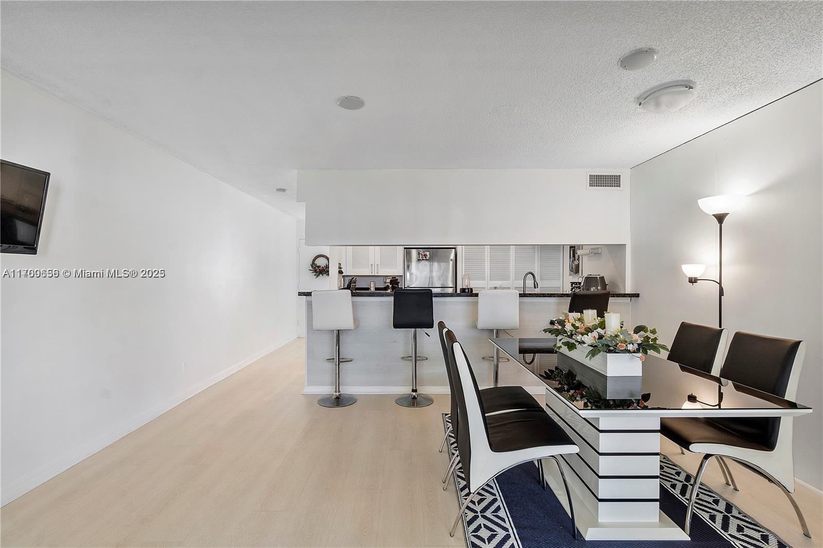 5236 NE 6th Ave G25