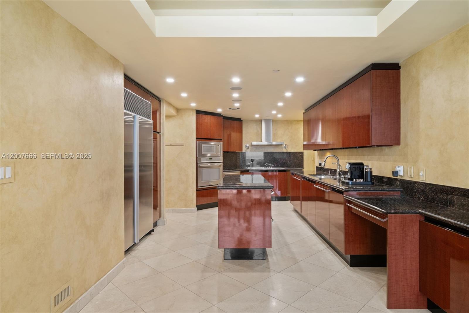 BAL HARBOUR TOWER CONDO - Residential