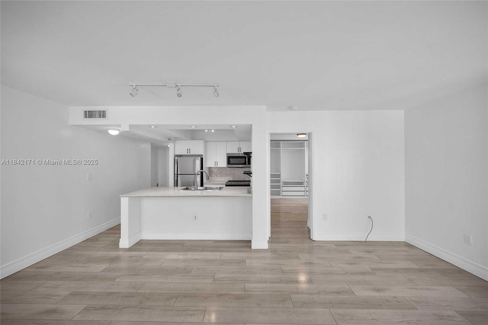 850 N Miami Ave W-1804