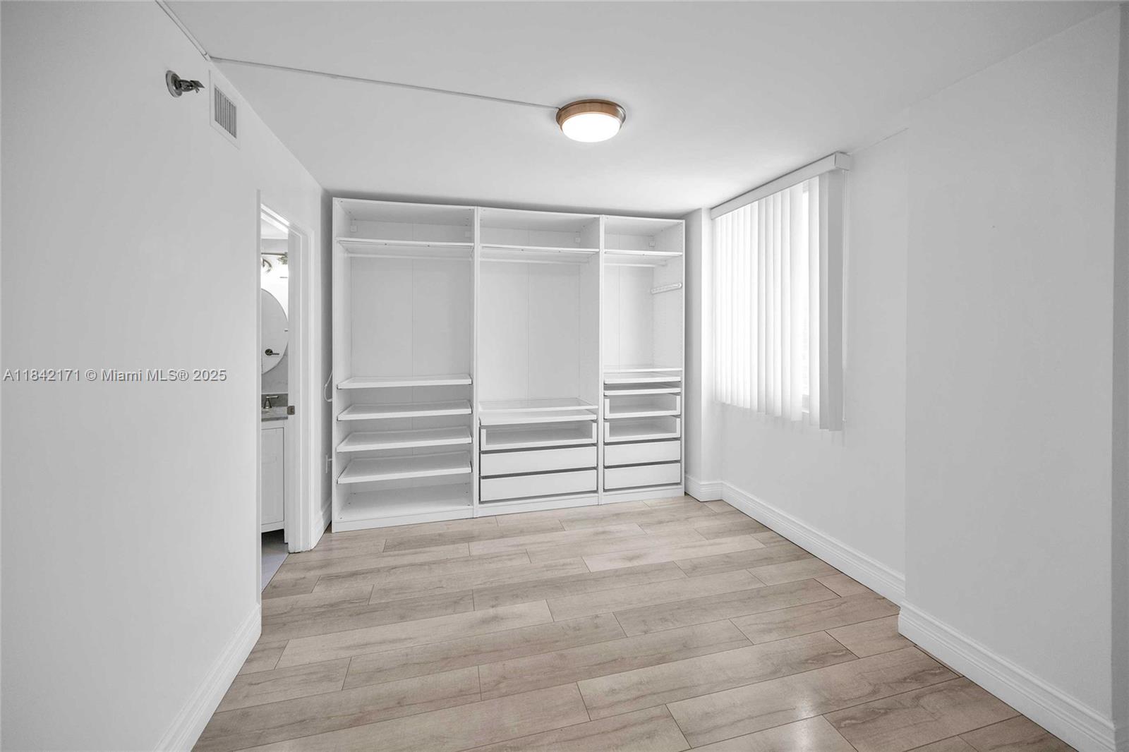 MADISON DOWNTOWN CONDO - Residential