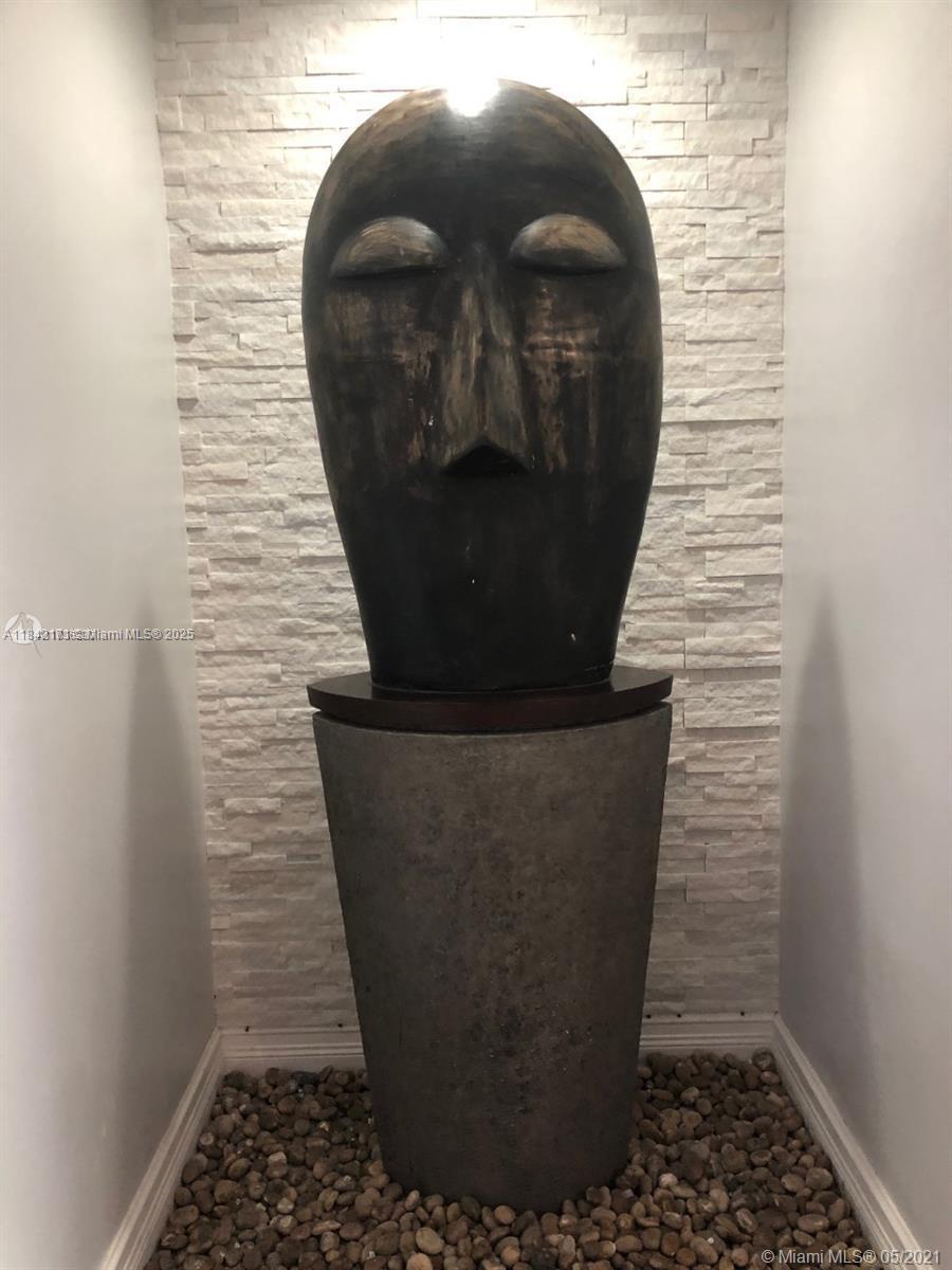 MADISON DOWNTOWN CONDO - Residential